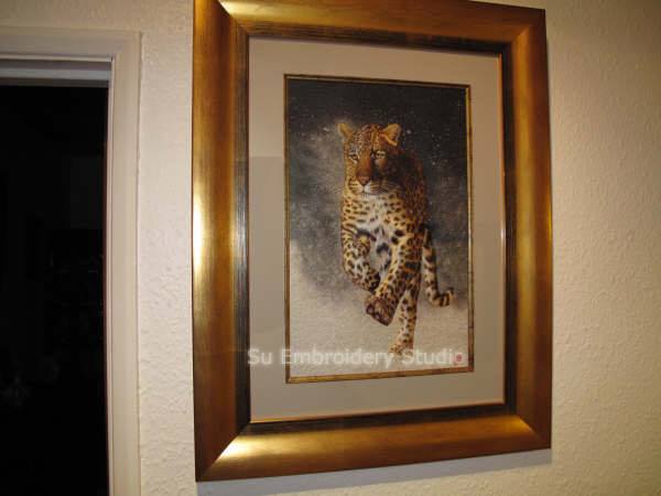 32-silk-embroidered-running-leopard