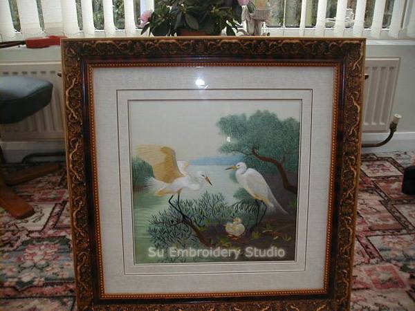 4-silk-embroidery-heron