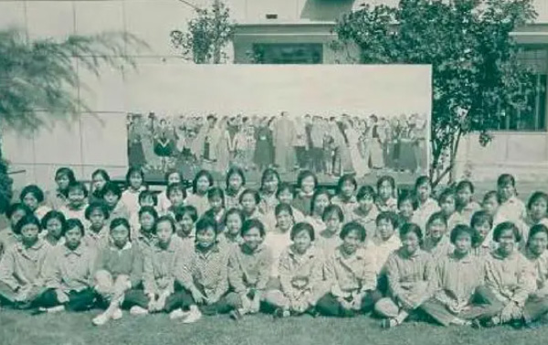 photo of embroidery students