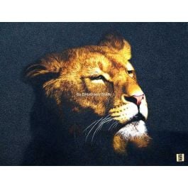 a femail lion looking upward gazing, hand embroidered silk art by Su Embroidery Studio